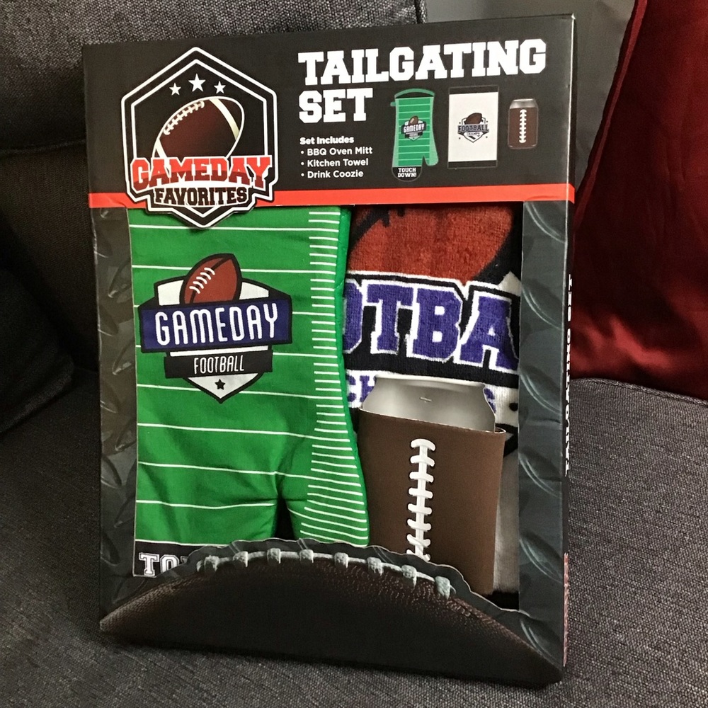 GameDay Favorites FOOTBALL Tailgating-BBQ Oven Mitt Kitchen Towel Drink Coozie